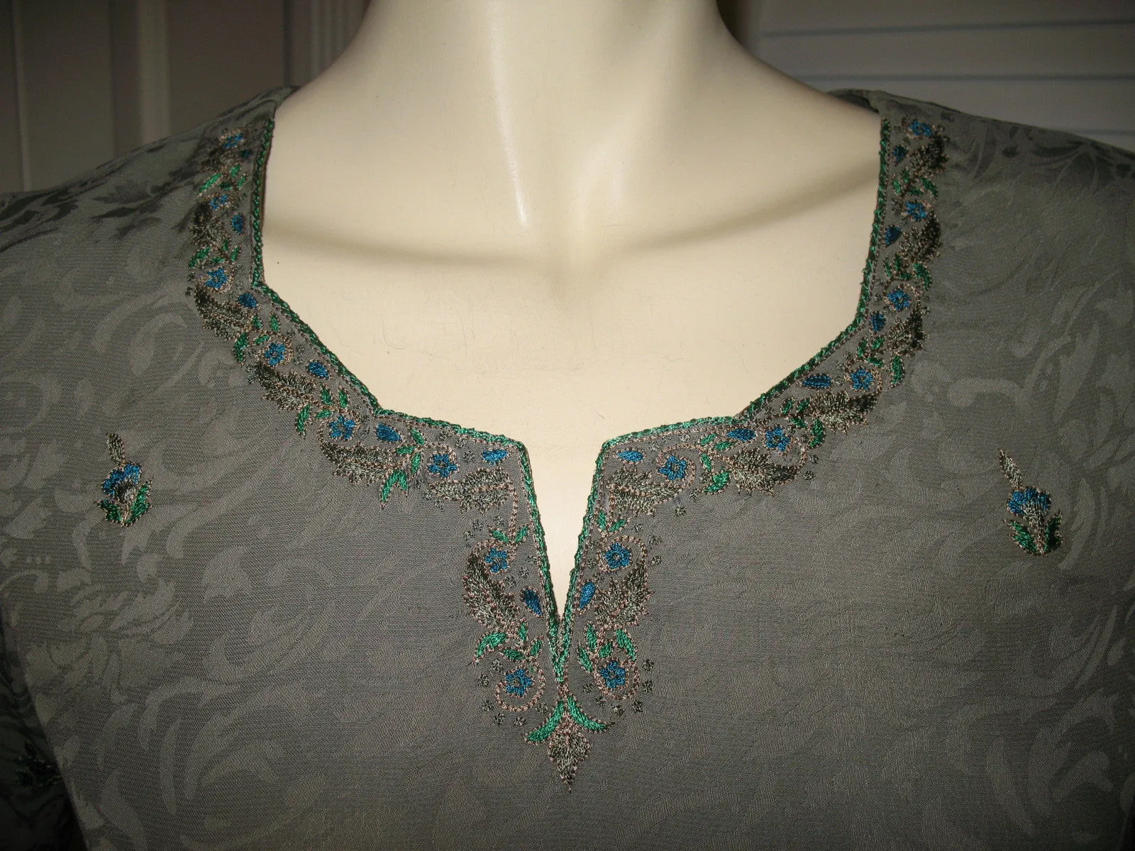 NEW Womens Tops OLIVE GREEN Gold Embroidery BELL LONG SLEEVE TOP Asian Indian Style Clothes Clothing Medium