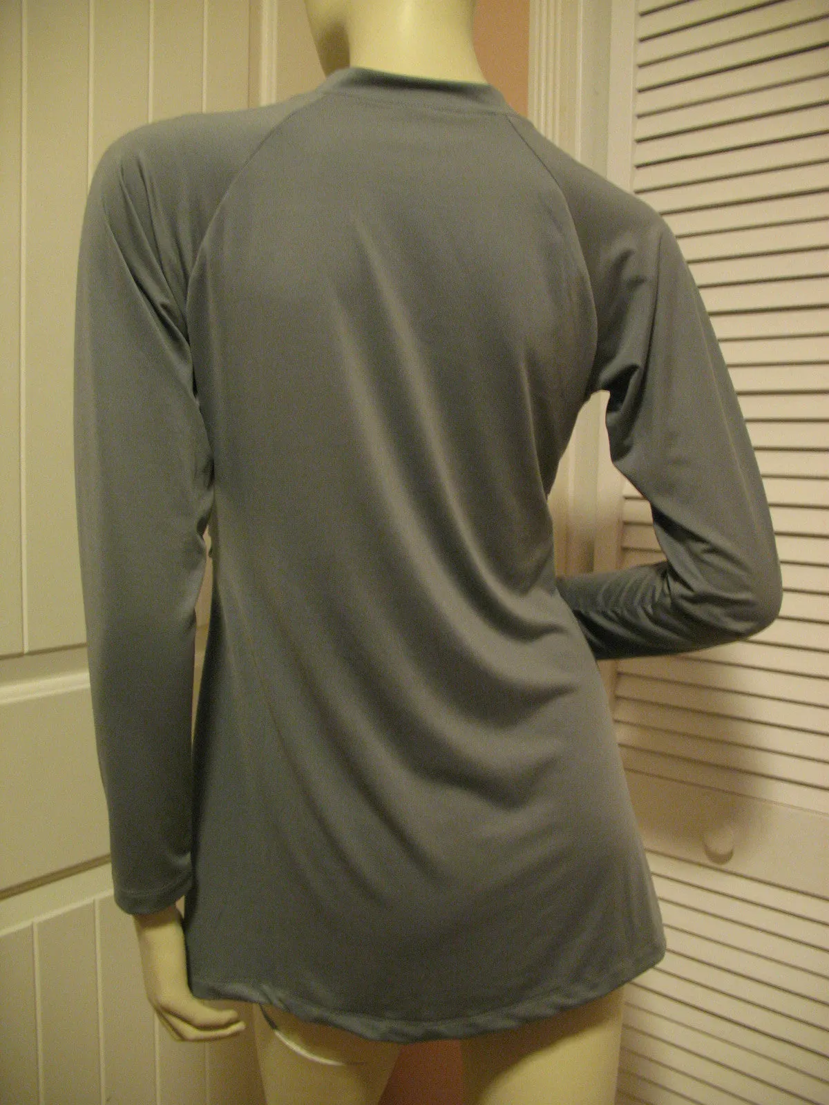 Womens Tops GRAY GREY V-Neck Vneck Empire Waist Long Sleeve TOP BLOUSE Small Women Clothes